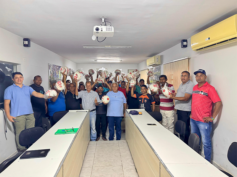 FFP realiza entrega de bolas para o Piauiense Sub-11