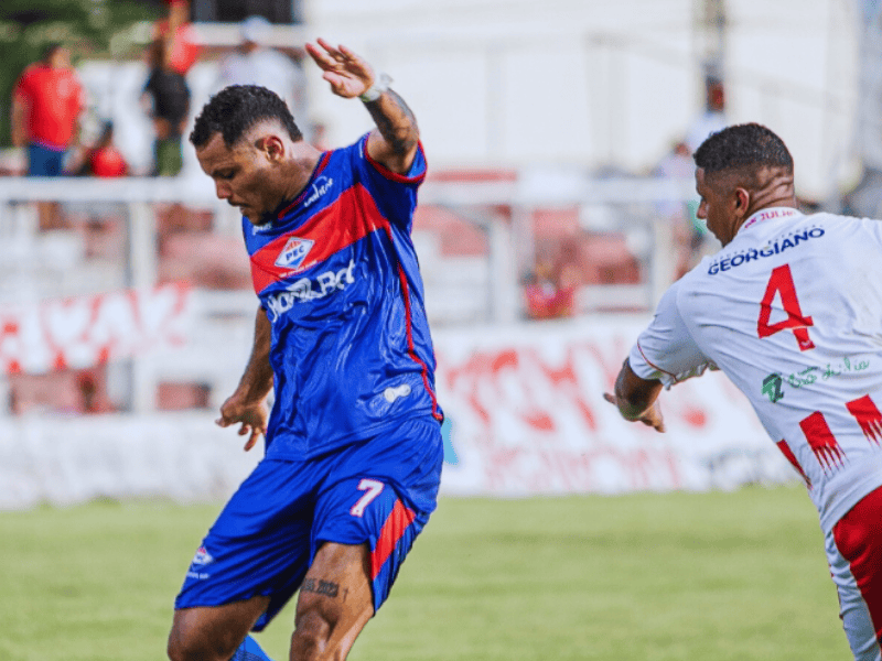Piauí vence 4 de julho por 4x3 