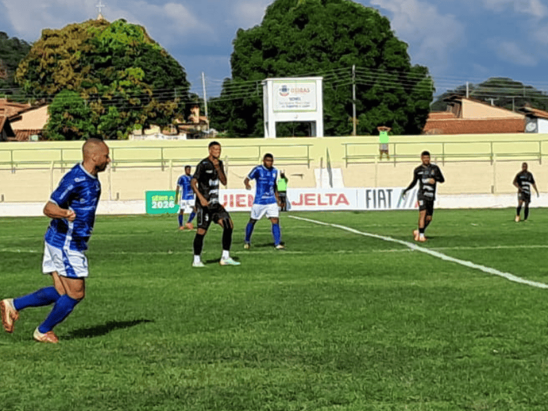Oeirense vence o Corisabbá no Estádio Municipal Gerson Campos
