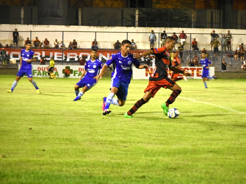 Parnahyba vence o Flamengo e assume liderança do estadual