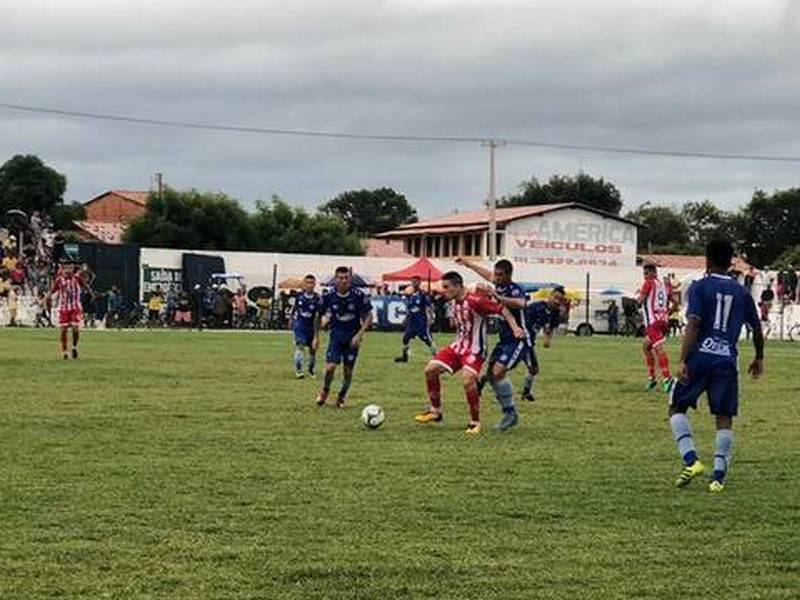 Parnahyba e 4 de Julho ficam no 0 x 0 e seguem iguais na tabela