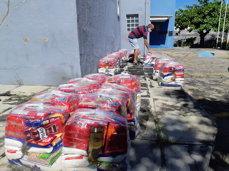 Em meio à pandemia, FFP doa cestas básicas para clubes piauienses