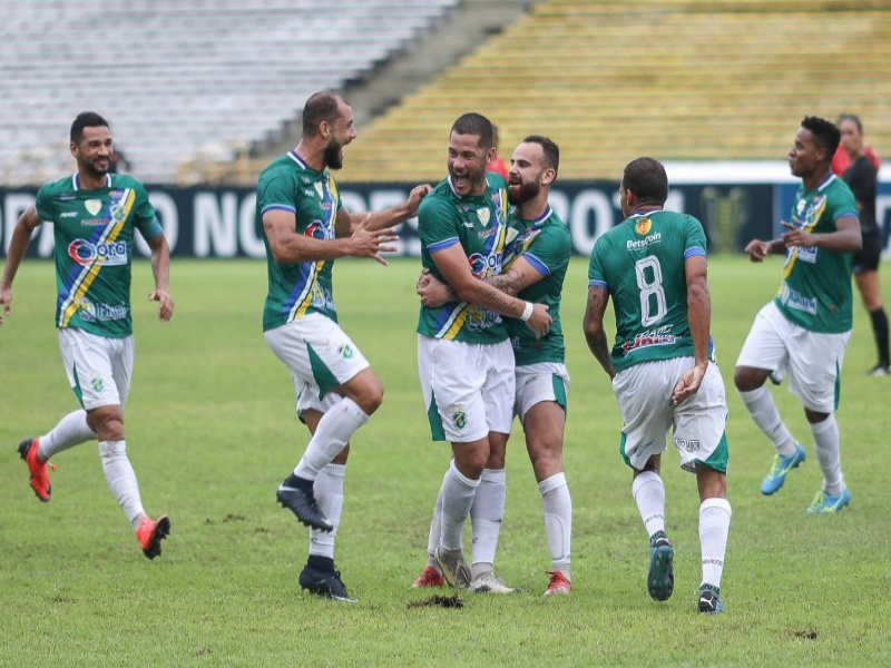 Altos vence 4 de Julho em clássico piauiense da Copa do Nordeste