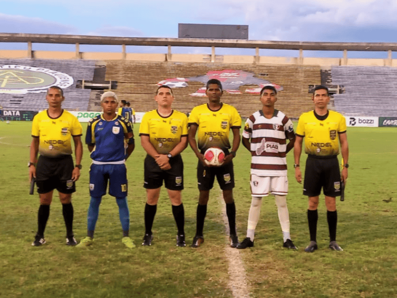 FLUMINENSE 4 × 1 TIRADENTES